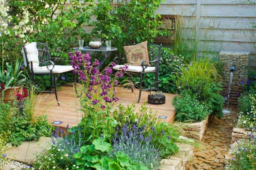 Terrasse en bois pour petit jardin